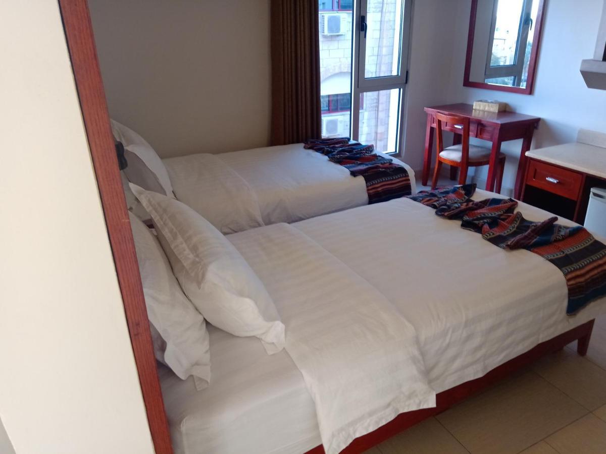 Seven7Days Hotel Aqaba Esterno foto
