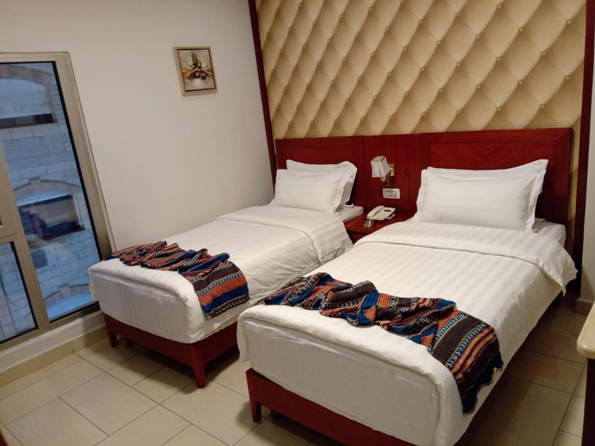 Seven7Days Hotel Aqaba Esterno foto