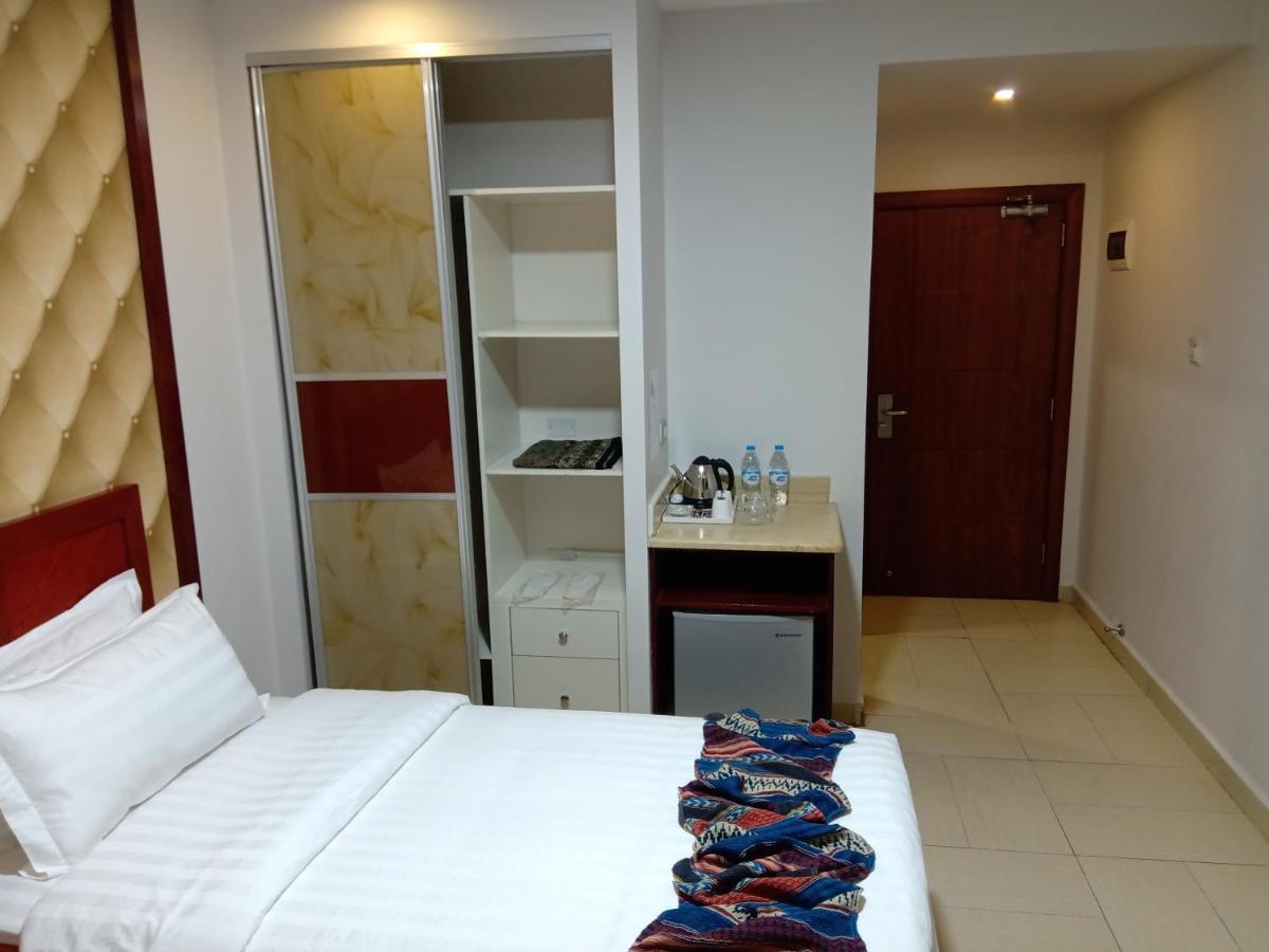 Seven7Days Hotel Aqaba Esterno foto