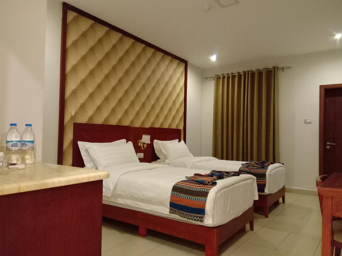 Seven7Days Hotel Aqaba Esterno foto